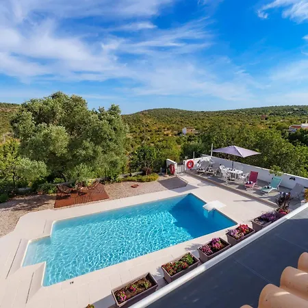 Villa Parragil, Piscina Jardim Prestige For *