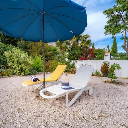 Parragil, Piscina Jardim Prestige For