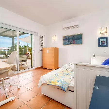 Βίλα Parragil, Piscina Jardim Prestige For Λουλέ