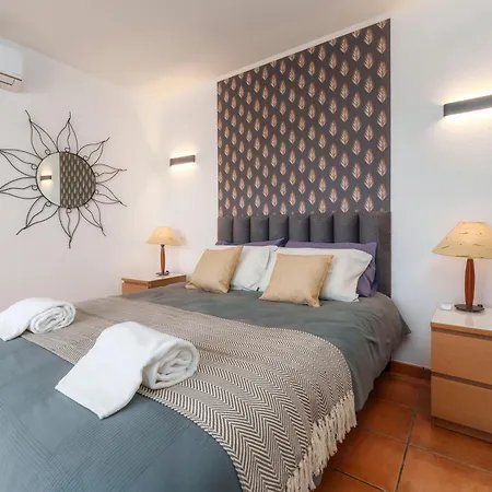 Βίλα Parragil, Piscina Jardim Prestige For Λουλέ
