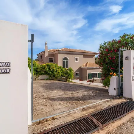 Parragil, Piscina Jardim Prestige For